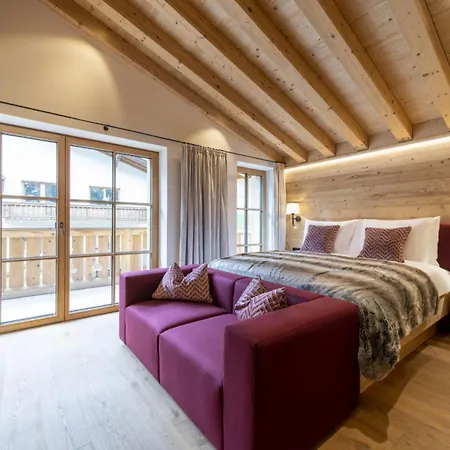 Apartment 4br Lech Penthouse Indoor Pool&spa - What'app - 0034-635-518-216 - For Reservations!